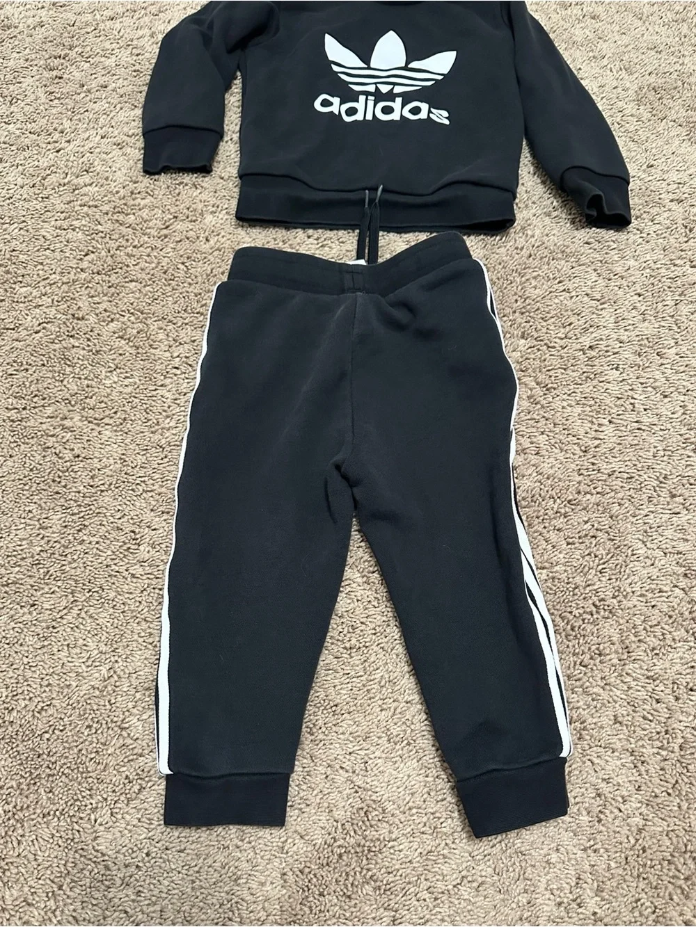 Adidas Boys Black and White Size 2T Sweat Outfit